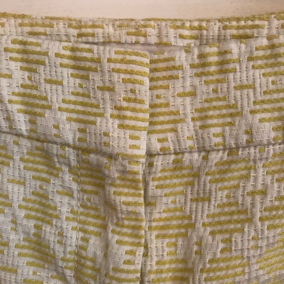 Ann Taylor Loft yellow print textured shorts sz 0 - Picture 4 of 7